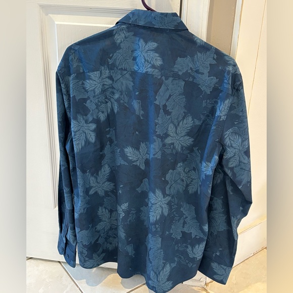 Men’s button down - Picture 2 of 4